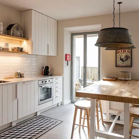 Σπίτι διακοπών Charming Design House In With Garden - 43