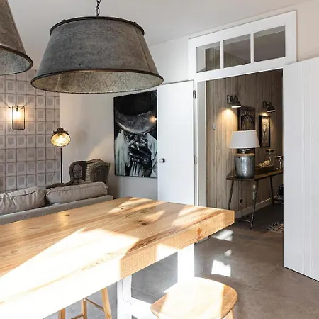 Charming Design House In With Garden - 43 *