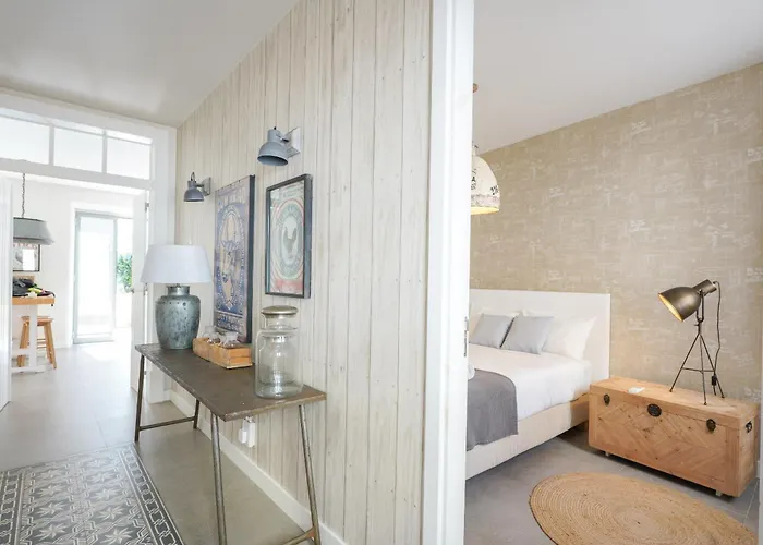 Charming Design House In With Garden - 43 度假居