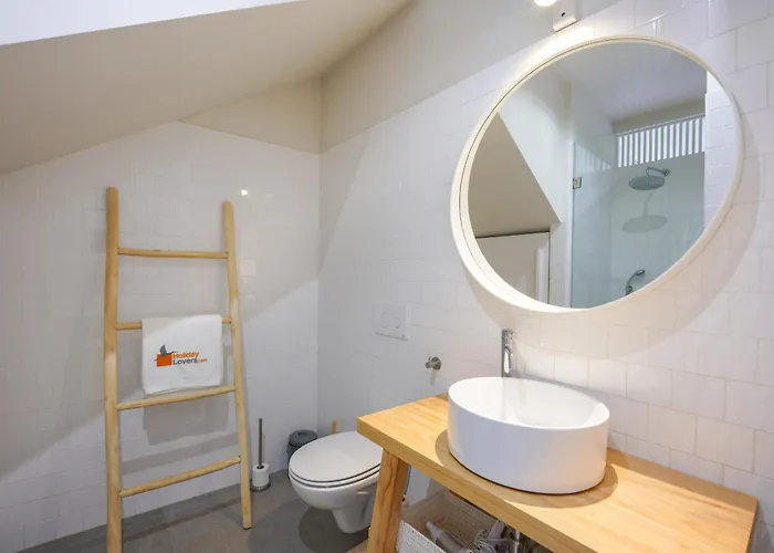 Charming Design House In With Garden - 43 *