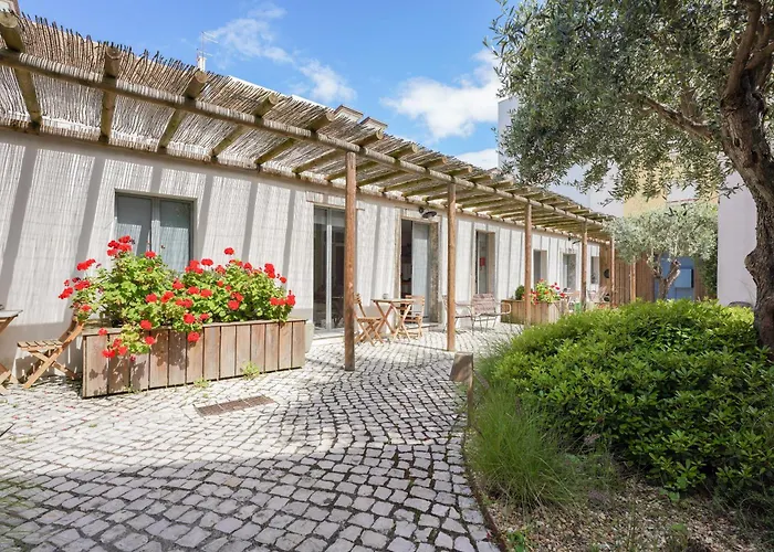Charming Design House In With Garden - 43 度假居 *